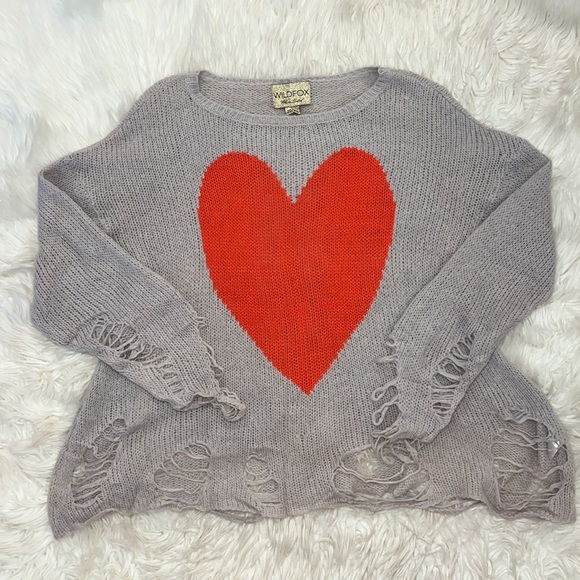 Wildfox White Label Sweater ~ in Light Gray w/ Red Heart ♥️ - Picture 4 of 13